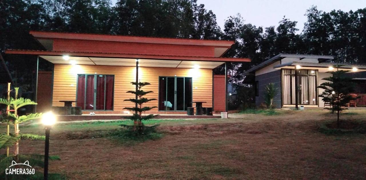 Villa เฟรนด์แคมป์ Khao Kho Esterno foto